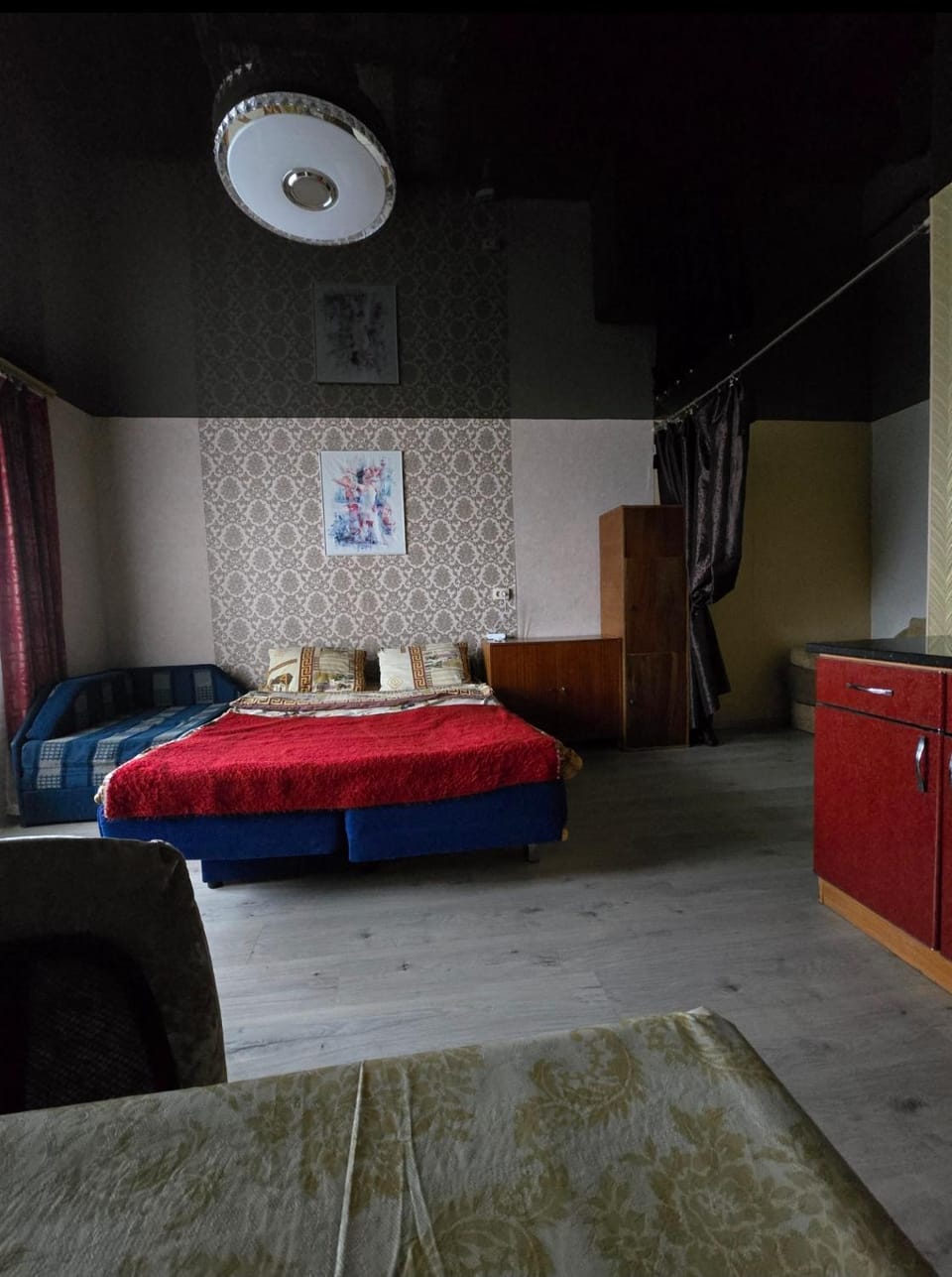 Photo of the whole room