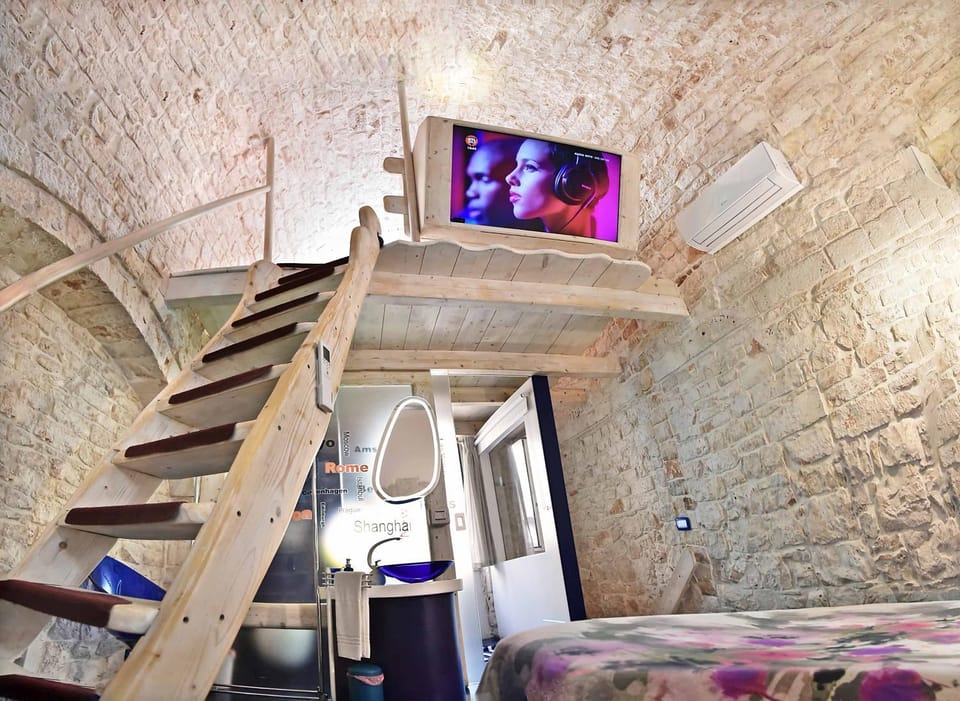 TV and multimedia, Bedroom