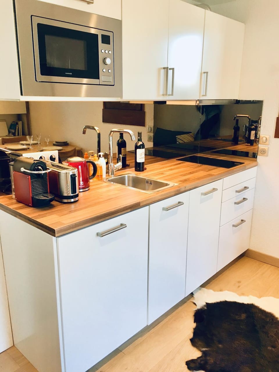 Kitchen or kitchenette