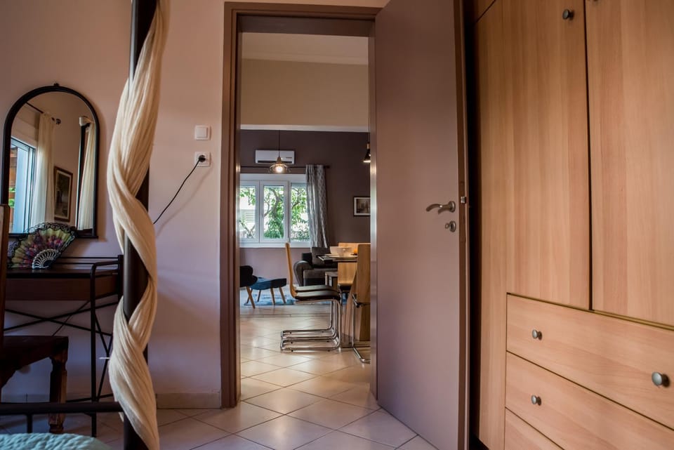 ANAFIS COMFORT Apartment in South Athens
