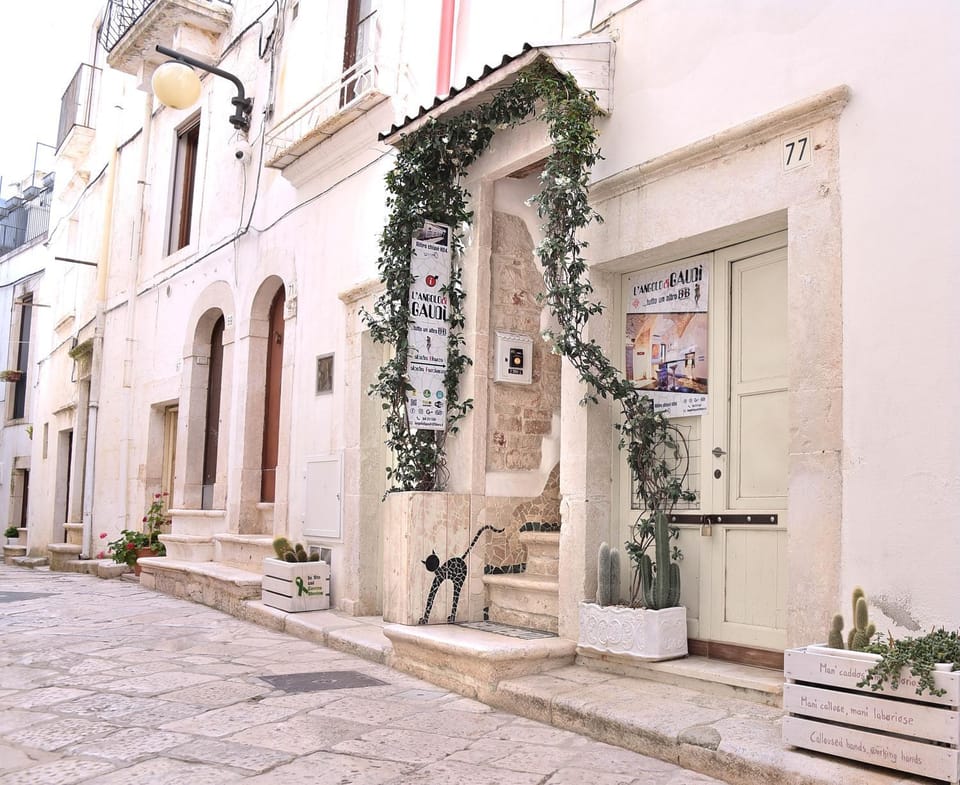 Property building, Lobby or reception