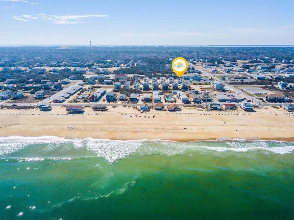 4059 - Bikinis Martinis House in Kitty Hawk