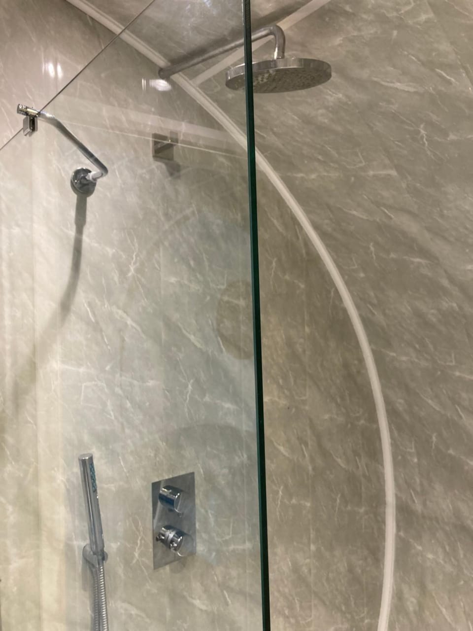 Shower, Bathroom, Internal: Not applicable to any particular room