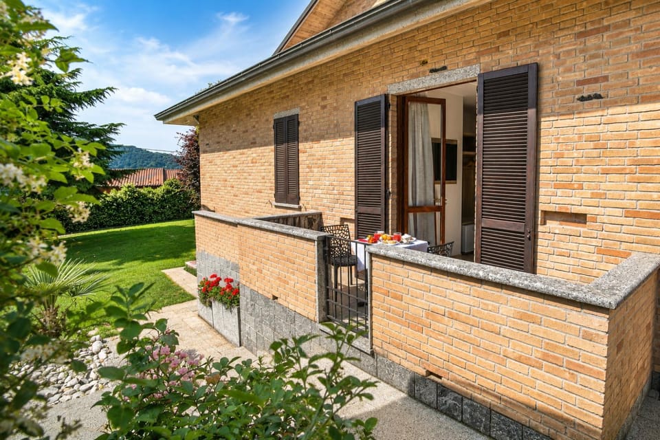 Balcony/Terrace, Garden view
