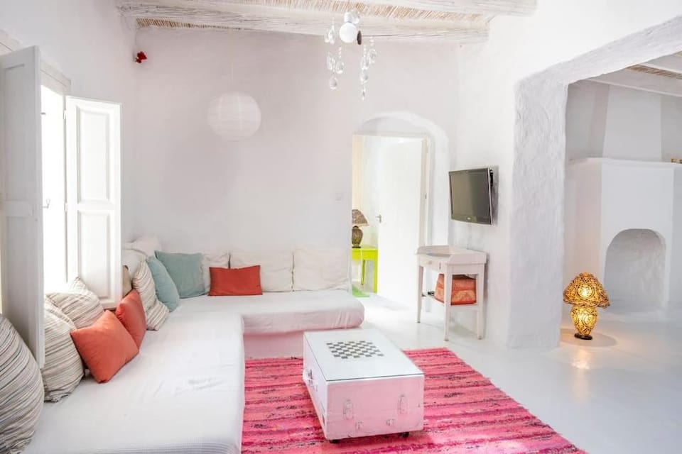 Casa La Chumbera Blanca House in Andalusia