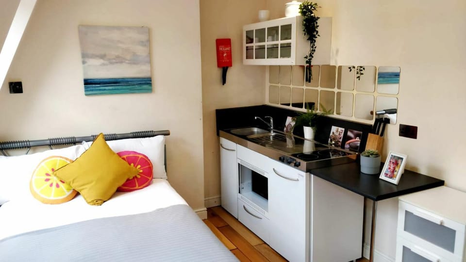 White's Row Resident Vacation rental in London