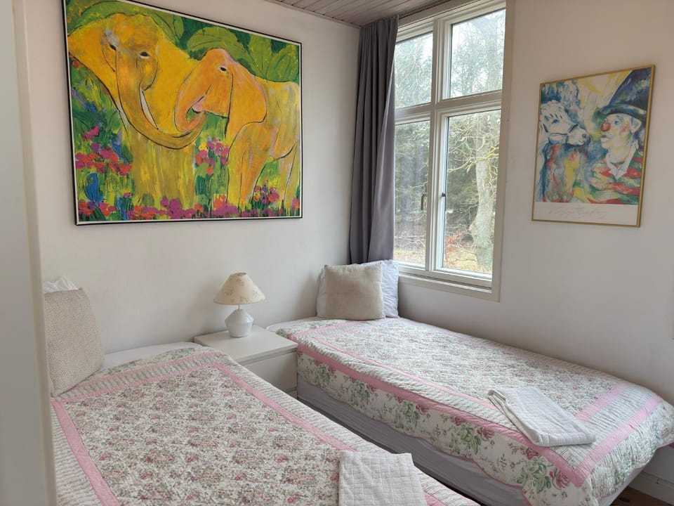 Bed, Decorative detail, Bedroom