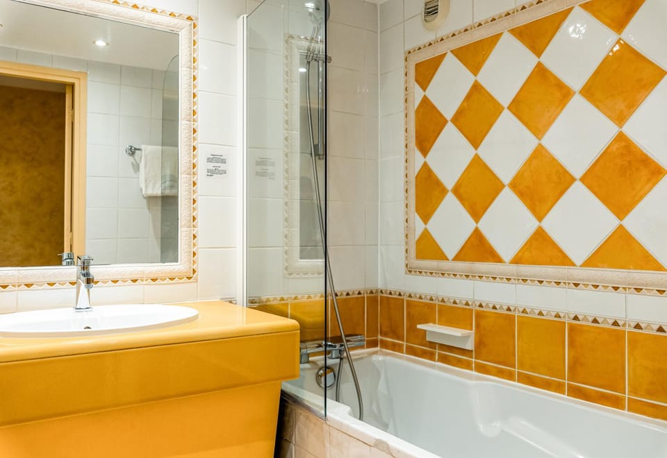 Bathroom, Bath