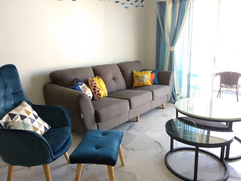 The Whale - Bayview - Pool open Apartment in Port Dickson