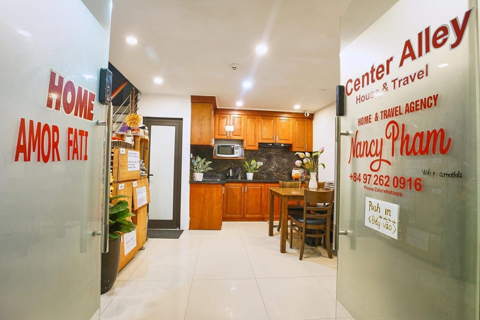 Coffee/tea facilities, Communal kitchen