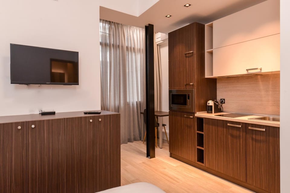 TV and multimedia, Kitchen or kitchenette, Living room