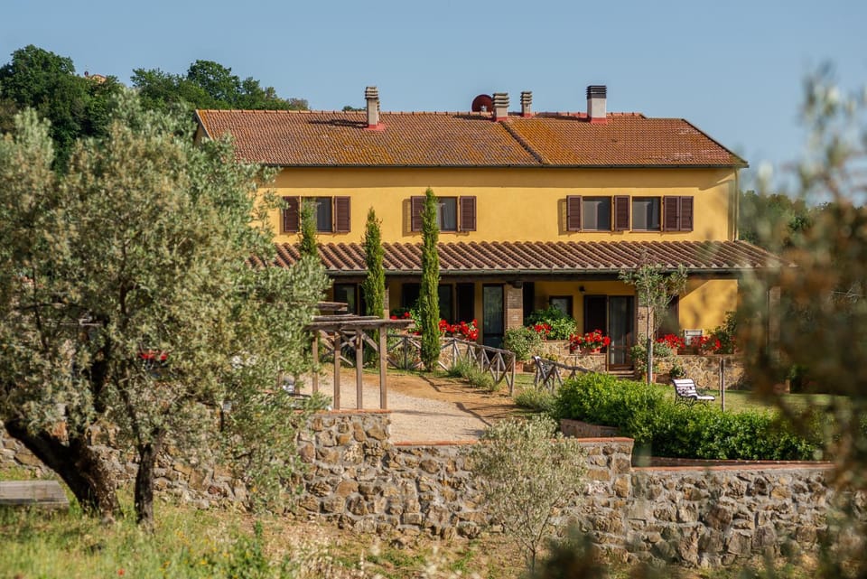 Property building, Day, Natural landscape, Garden, Garden, View (from property/room), Garden view