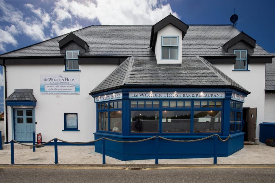 The Wooden House - Room Only Accomodation Hotel in Ireland
