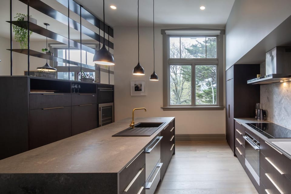 Kitchen or kitchenette