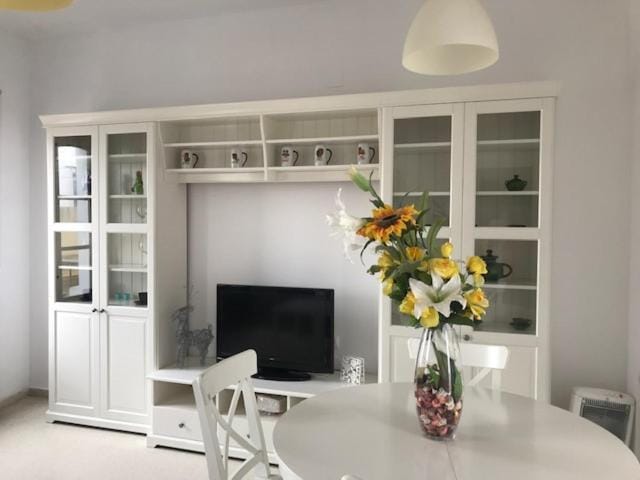 TV and multimedia, Dining area