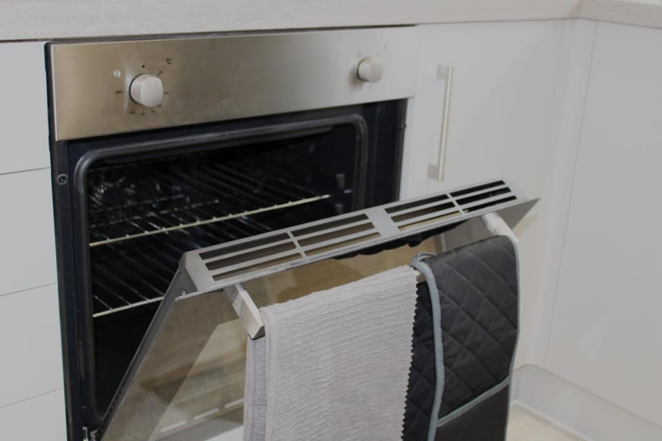 Kitchen or kitchenette, oven, kitchen, kitchen