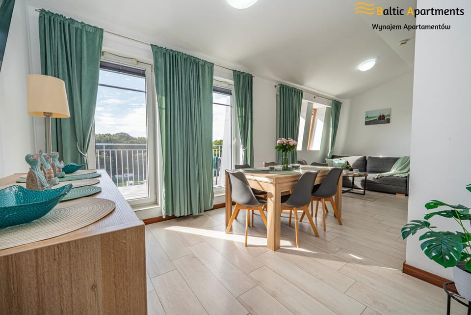 View (from property/room), Balcony/Terrace, Living room, Decorative detail, Dining area