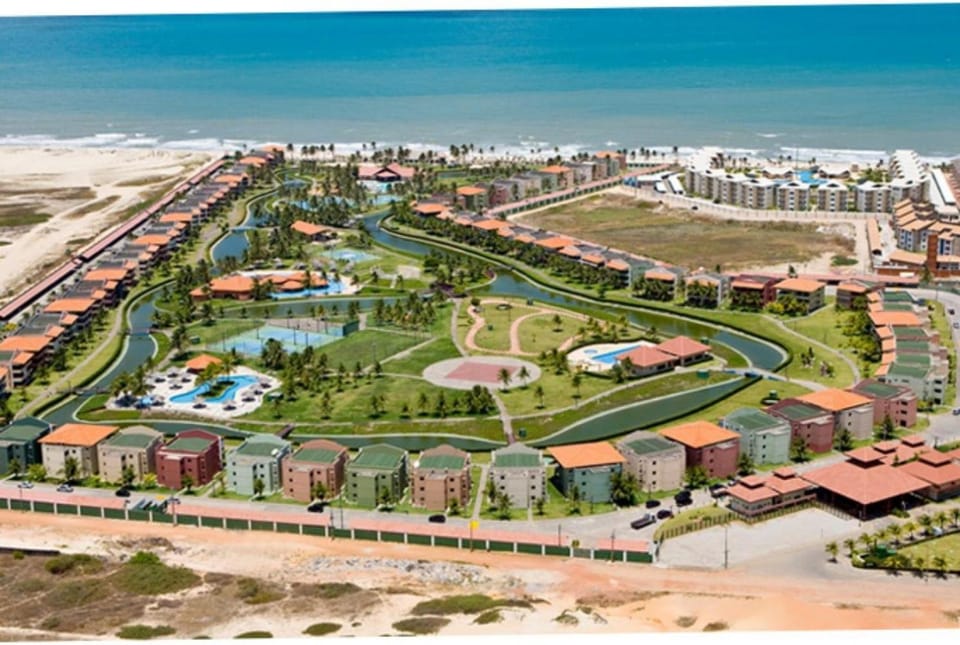 City view, Sea view, Location