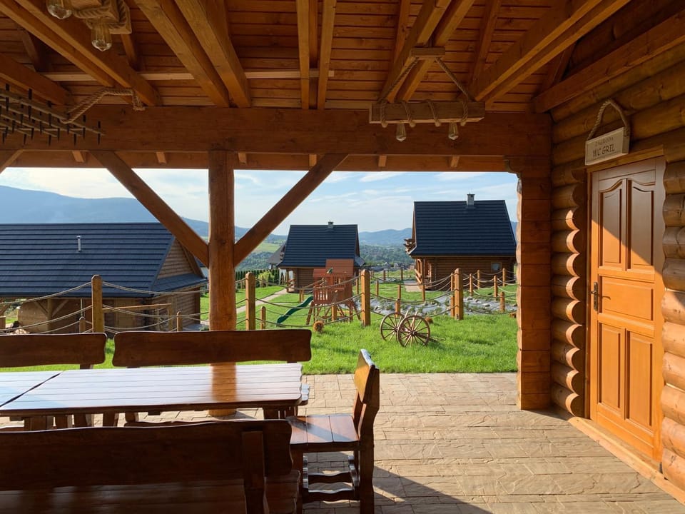 Property building, Patio, Day, Natural landscape, Mountain view