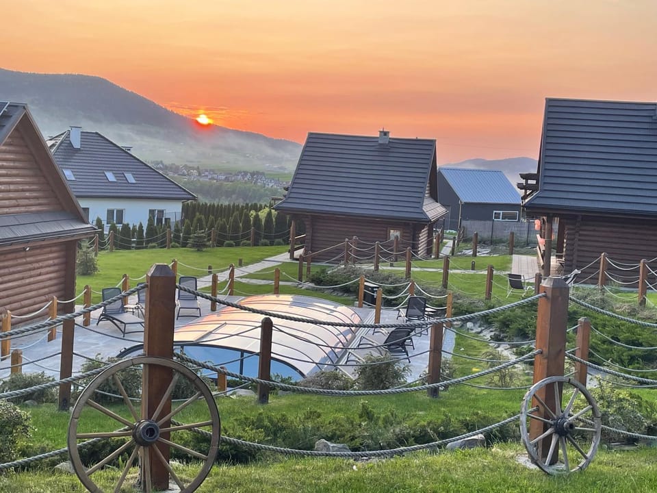 Day, Natural landscape, Mountain view, Swimming pool, Sunrise, Sunset