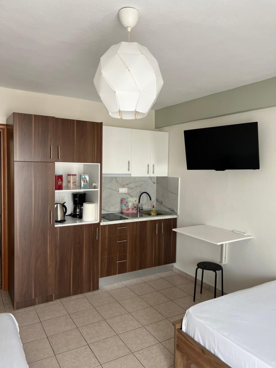 TV and multimedia, Kitchen or kitchenette, stove