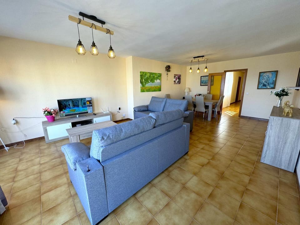 TV and multimedia, Living room, Dining area