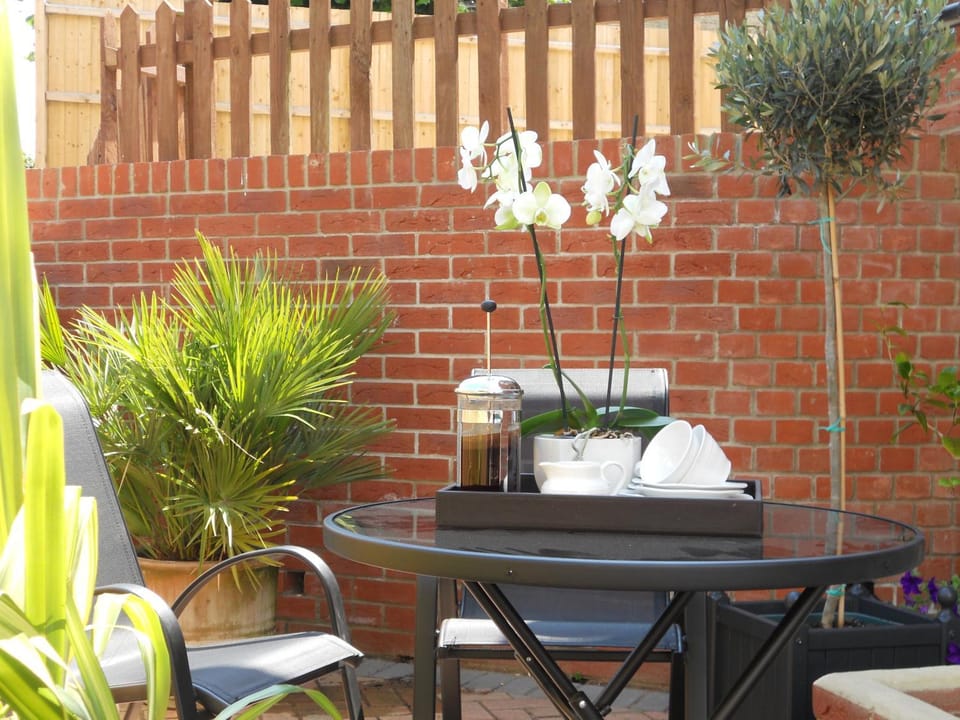 Garden, Inner courtyard view