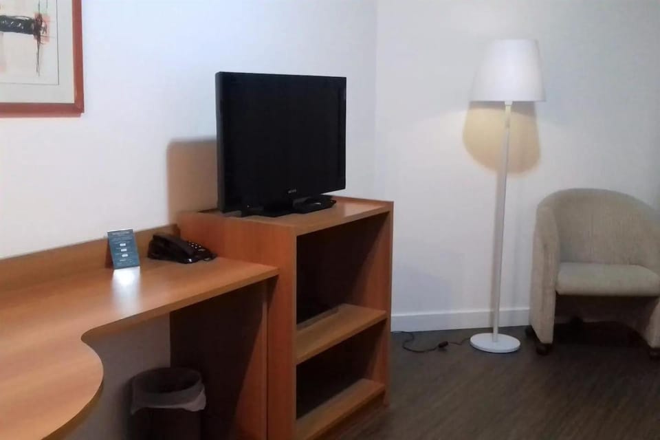 Communal lounge/ TV room, TV and multimedia