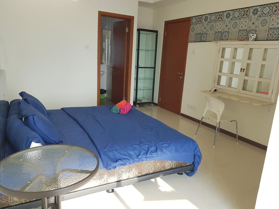 5 Beds 2 Bedroom Floor 20, Sea View, Fast Internet Apartment in Jakarta