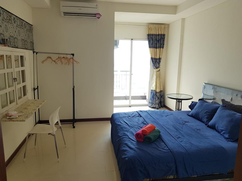5 Beds 2 Bedroom Floor 20, Sea View, Fast Internet Apartment in Jakarta