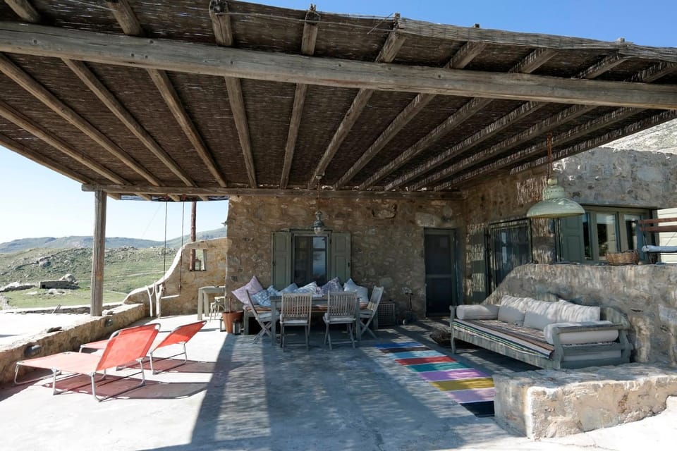 Patio, Natural landscape, Balcony/Terrace, Seating area, Dining area, Mountain view, sunbed