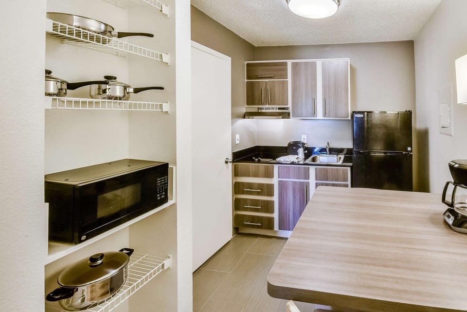 Kitchen or kitchenette, Photo of the whole room, On site