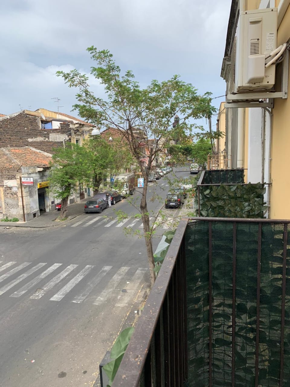 Neighbourhood, Balcony/Terrace, Street view