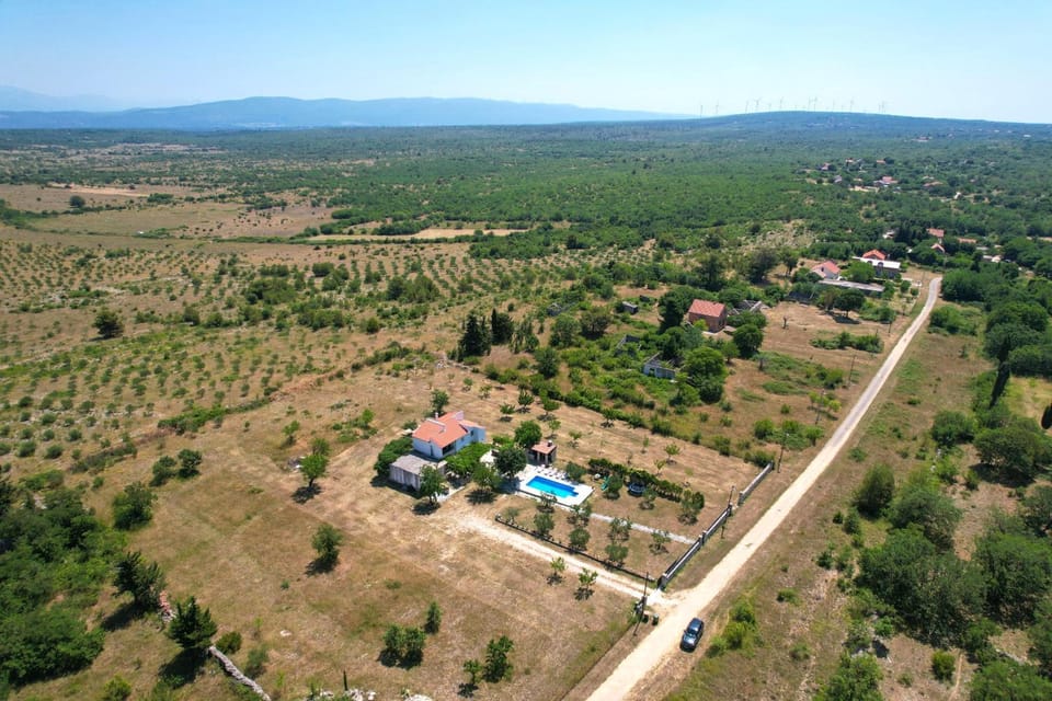 My Dalmatia - Villa Mandorla with private pool and Jacuzzi House in Šibenik-Knin County, Croatia