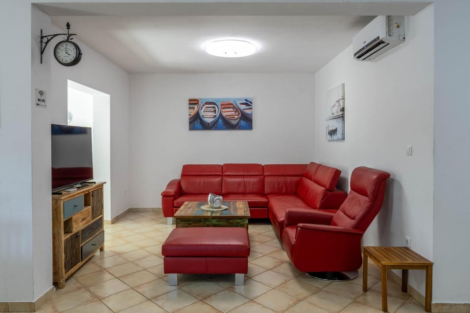 My Dalmatia - Villa Mandorla with private pool and Jacuzzi House in Šibenik-Knin County, Croatia
