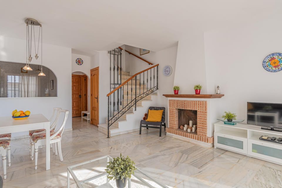 Communal lounge/ TV room, Living room