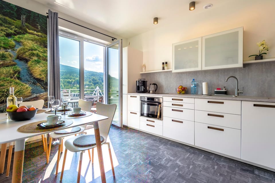 Coffee/tea facilities, Kitchen or kitchenette, Mountain view, dishwasher, pet friendly, stove