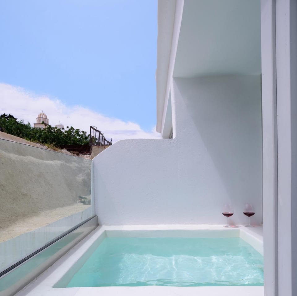 Hot Tub, Swimming pool