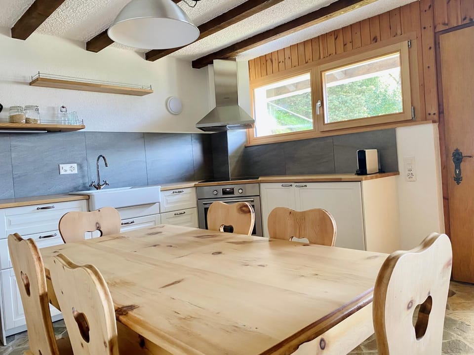 Le mayen de Lucien et Thérèse - Jacuzzi, Valais Chalet in Sierre