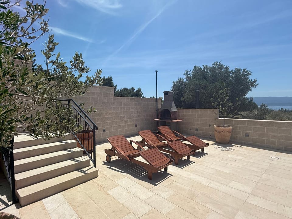 Patio, Seating area, sunbed