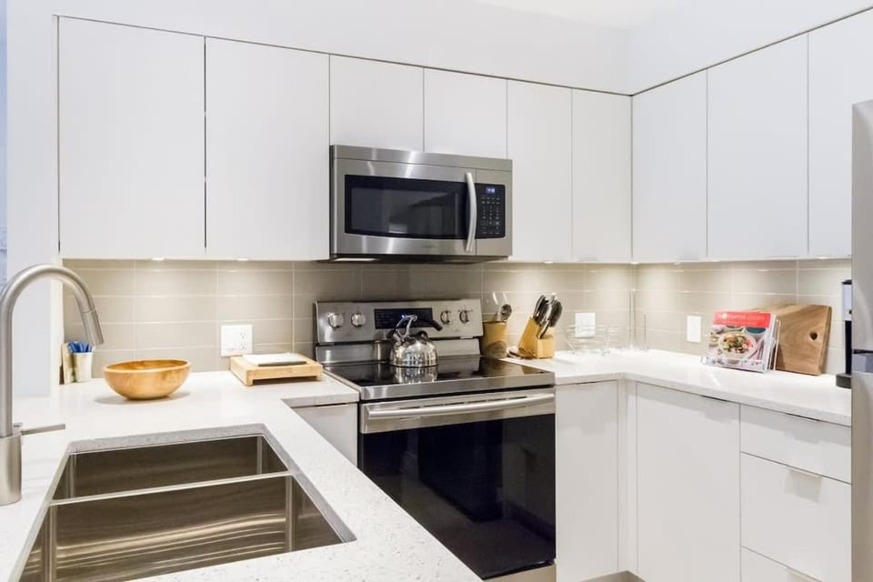 Ski in Out, Great Location, Free Shuttle Bus House in Whistler