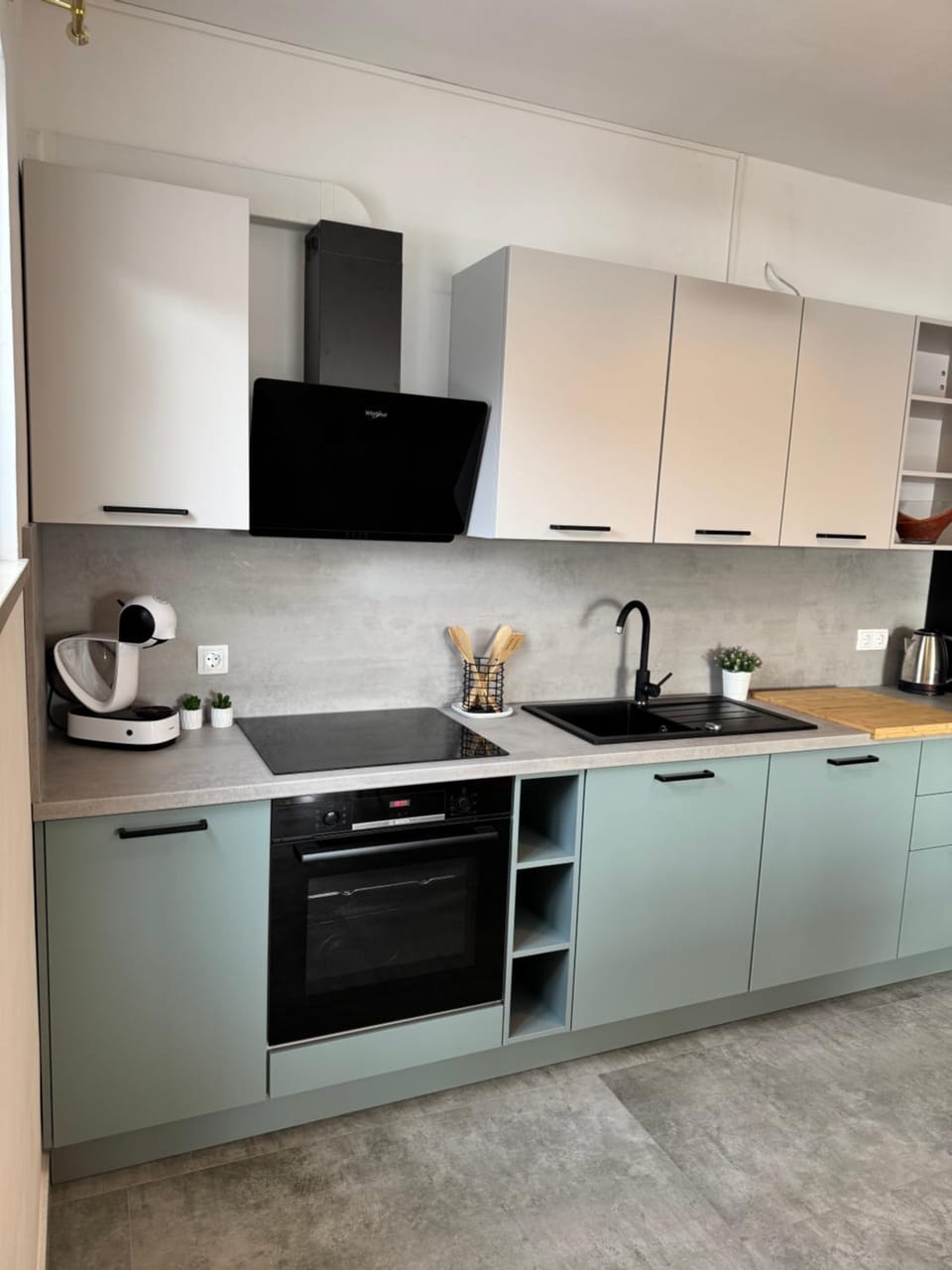 Comfortable apartment near the sea Apartment in Trogir