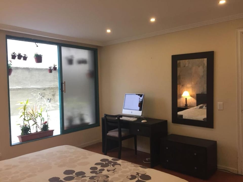 Bed, Photo of the whole room, hair dresser