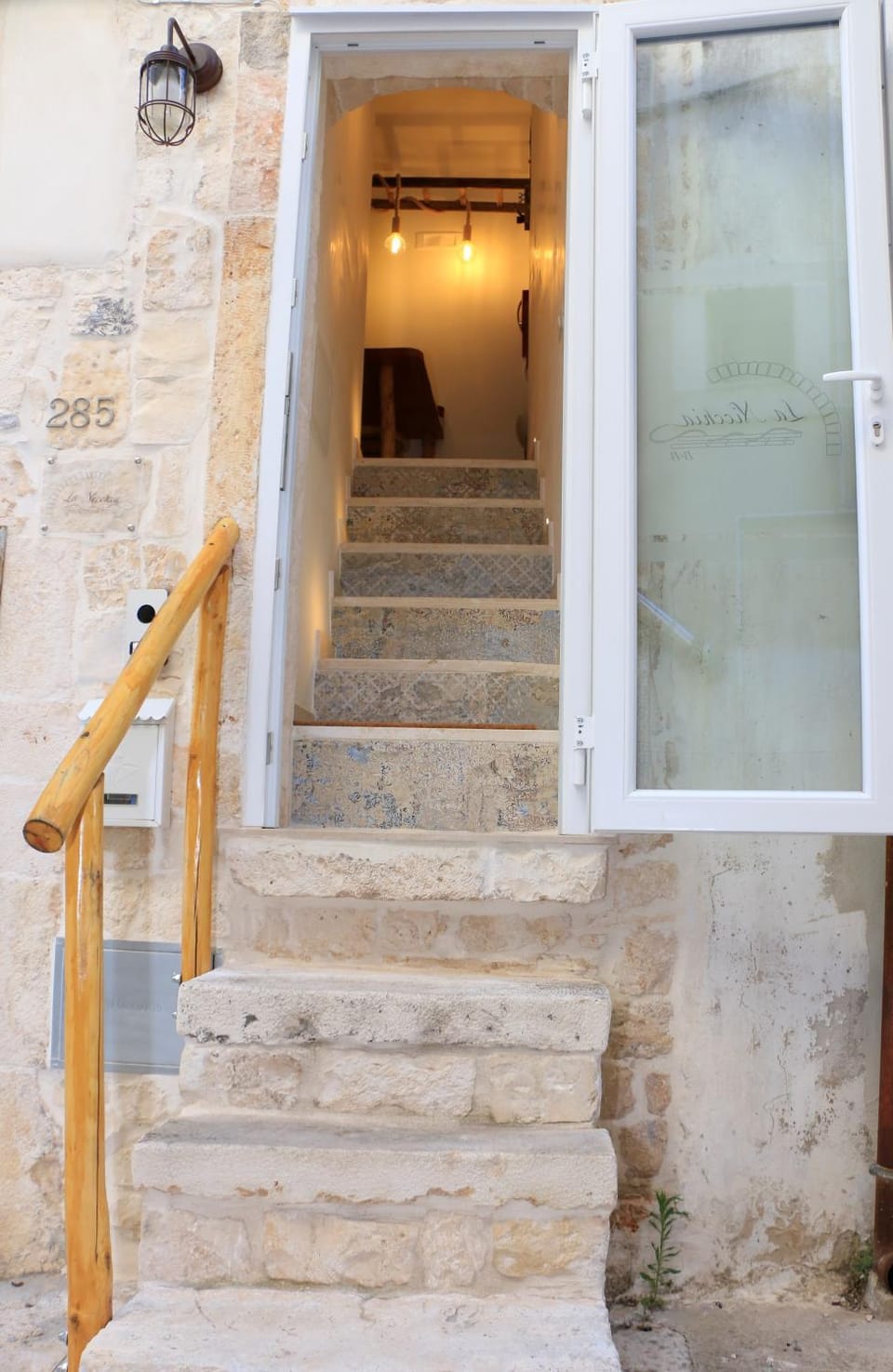 Facade/entrance