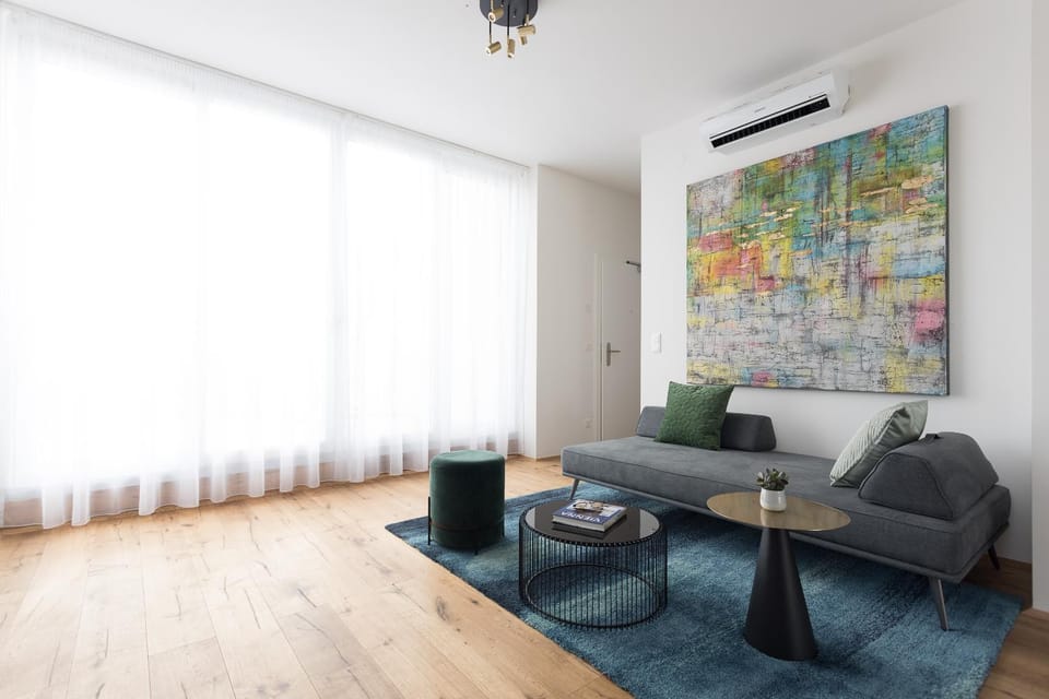 Living room, Seating area, air conditioner