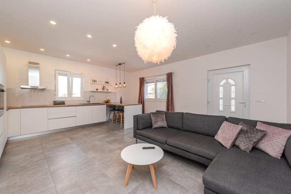 Kitchen or kitchenette, Living room, Dining area