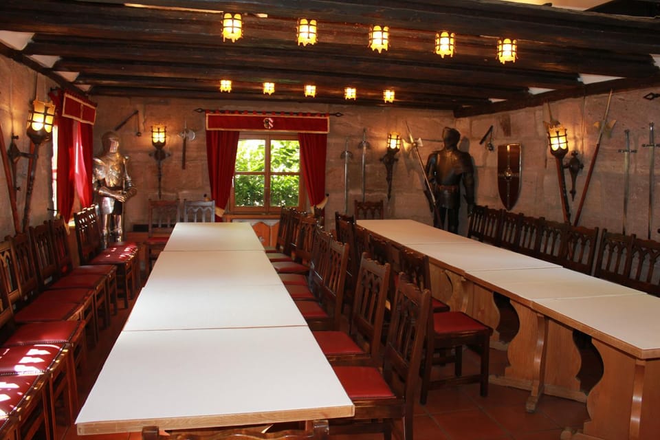 Restaurant/places to eat, Banquet/Function facilities