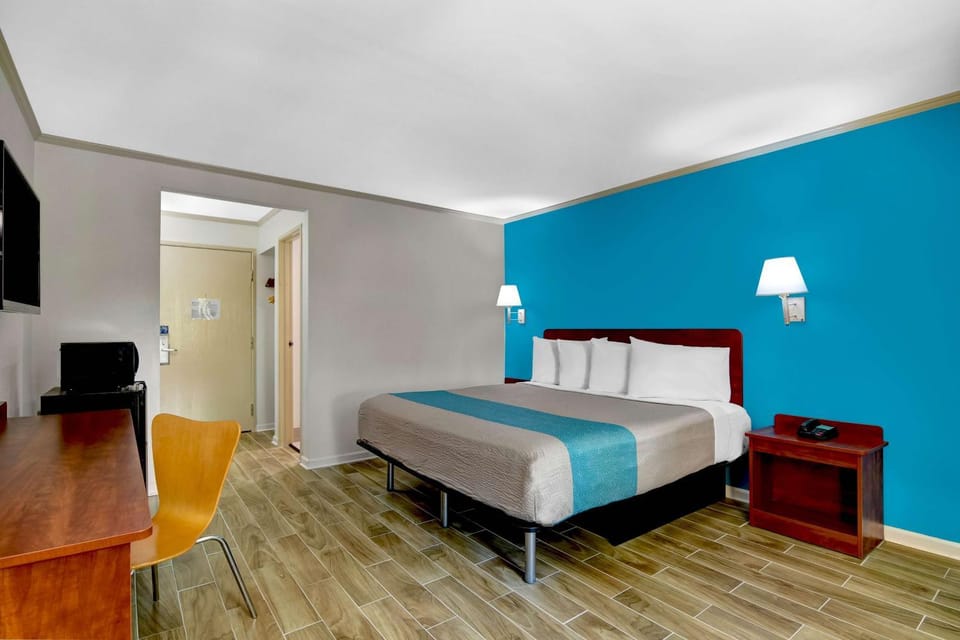 Photo of the whole room, On site