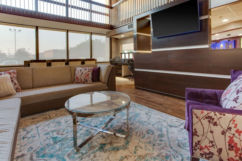 Lobby or reception, On site