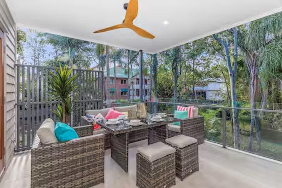 Patio, Day, Garden, Balcony/Terrace, Seating area, Dining area